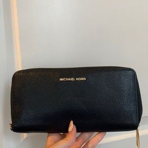 Michael Kors leather continental wallet